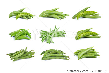 图库照片: fresh green peas on white background