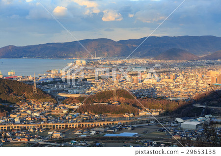 图库照片: 濑户大桥桥 - 观景台的青山山顶景观