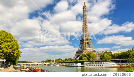 图库照片: the eiffel tower in paris