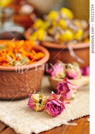 图库照片: dried flowers rose, herbal medicine