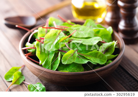 图库照片: fresh mangold leaves, swiss chard or leaf beet