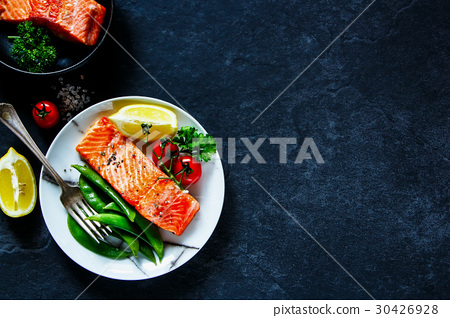 图库照片 roasted salmon fillet