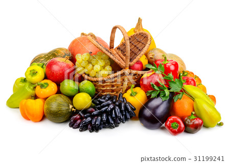 图库照片: basket with fresh fruits and vegetables