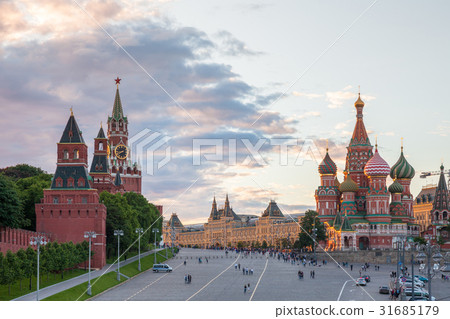 图库照片: red square at sunset, russia