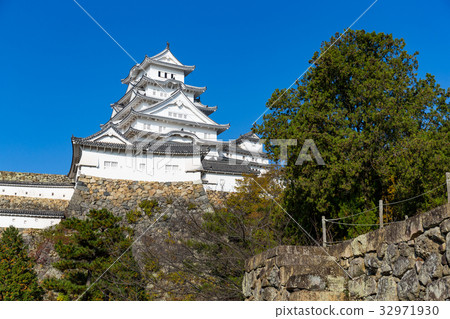 图库照片: traditional himeji castle