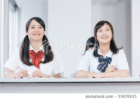图库照片: 青少年初中学生学习形象