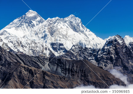 图库照片: snowy mountains of the himalayas