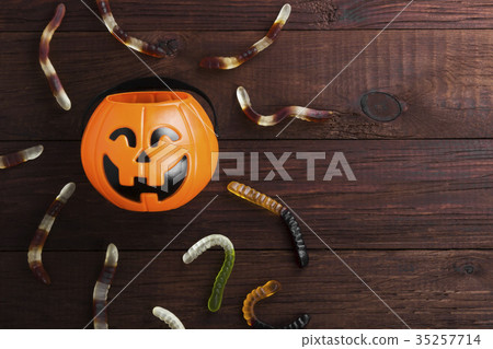 照片素材(图片): terrible sweets (worms) for halloween in pumpkin