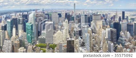 图库照片: aerial panoramic picture of new york city skyline.