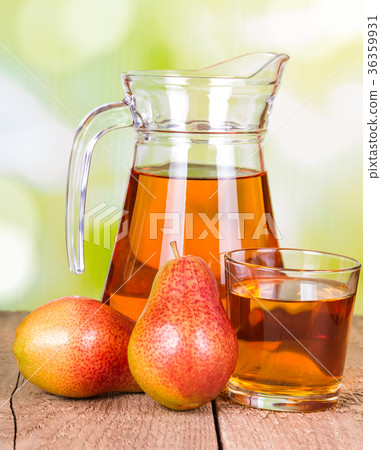 图库照片: pear juice