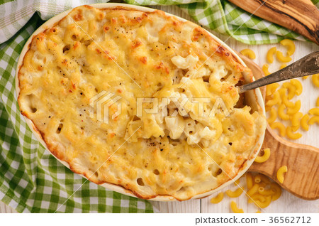 图库照片: macaroni and cheese, traditional american food.