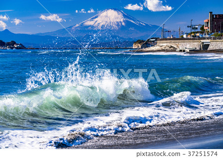 图库照片: 神奈川神奈川县県富士山,湘南海岸的早晨