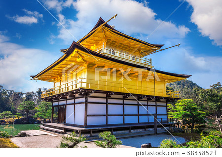 图库照片: the golden pavilion. kinkakuji temple in japan.