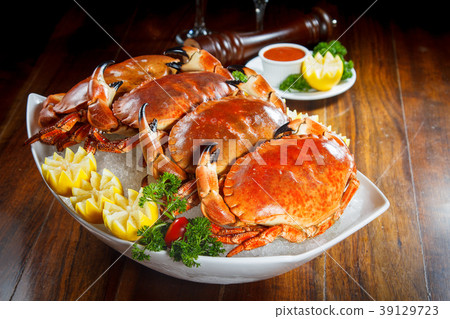 图库照片: crab cuisine