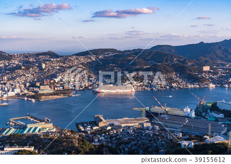 图库照片: 名所长崎县名所夜景,日暮山的日落美景