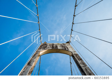 图库照片: the wire metal rope bridge 查看全部
