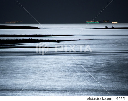 Moonlight to reflect 6655