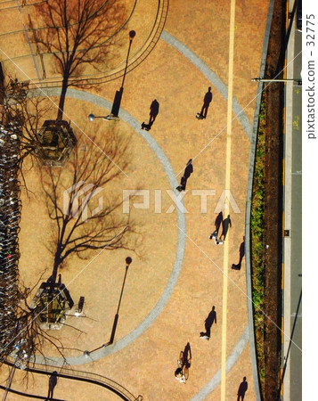 Silhouette from 26F 32775