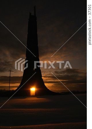 Sunset over the Hokkaido Centennial Memorial Tower 37301