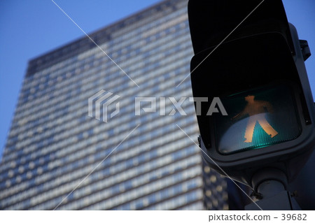 與三井大廈發出信號 與三井大廈發出信號 39682