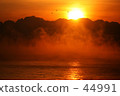從海上日出 44991
