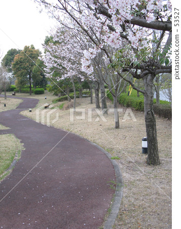 A promenade 53527