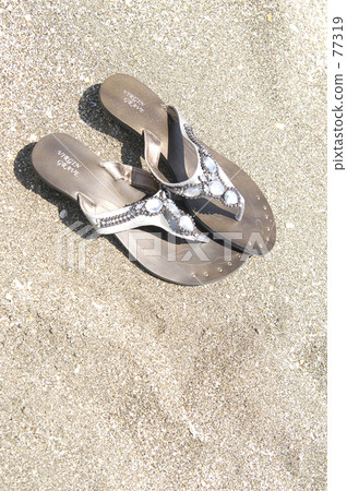 small articles, sunlight, hot 77319