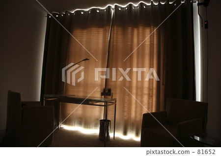 可以穿透朝陽的窗簾 81652