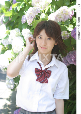 Wind and hydrangeas and school girls 92094