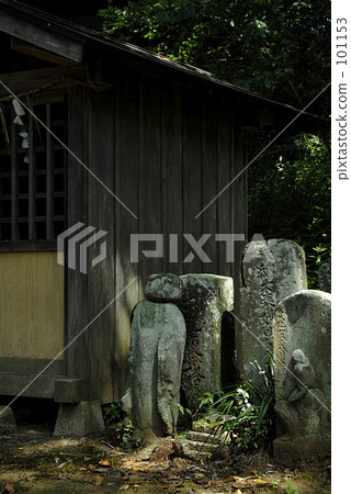 Jizo and shrine Jizo and shrine 101153