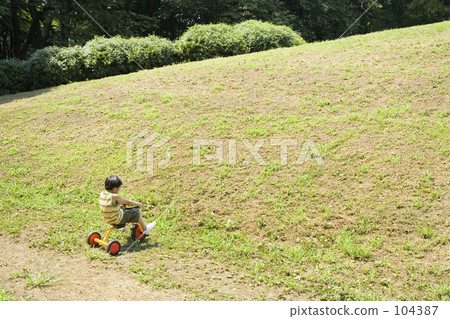 baby boy, boy, tricycle 104387