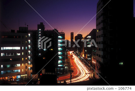 A path that shines at dusk A path that shines at dusk 106774