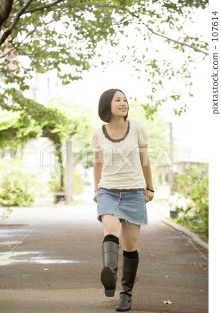 簡約 簡單 簡介 107614