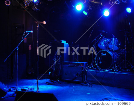 Live rehearsal 02 109669