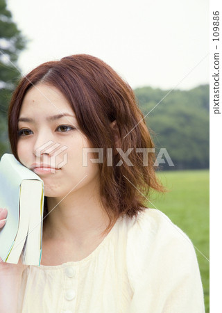 she, coming back, dropping in on the way 109886