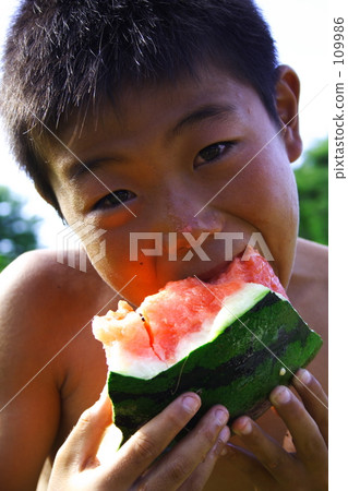 西瓜和男孩 西瓜和男孩 109986