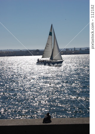 海 112182