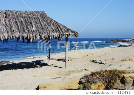 Seaside with Tiki Hut Seaside with Tiki Hut 112458