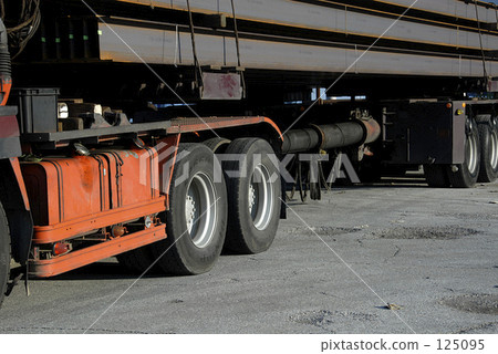 Steel and truck 125095