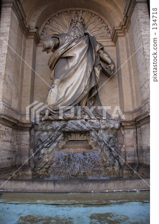 Fountain of Moses 134718