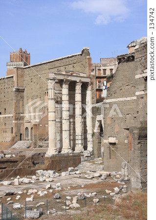 Augustus's follow 134742