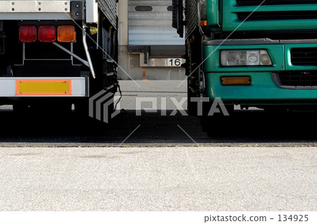 Head and buttocks 134925
