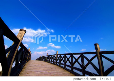 The sky bridge The sky bridge 137501