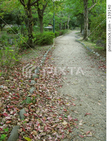 Pedestrian path 139140