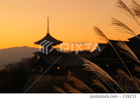 Ancient capital of early autumn (Kyoto) 139233