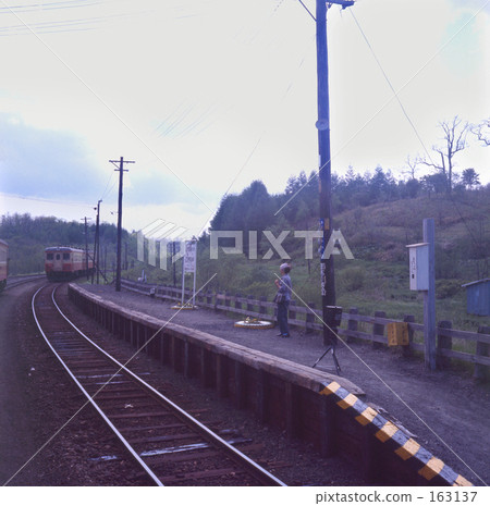鐵路·JNR Shibotsu線和泉站昭和51年 163137