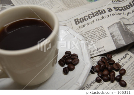 pale, western-style room, coffeecup 166311