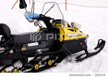 Snowmobile Snowmobile 168334