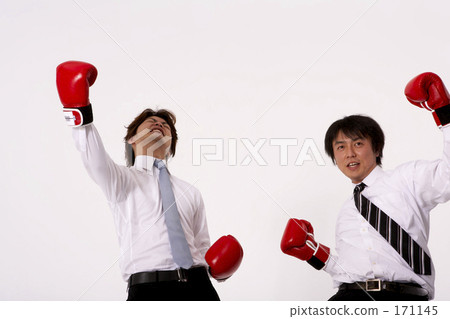 新鮮人 正裝襯衣 握拳 171145