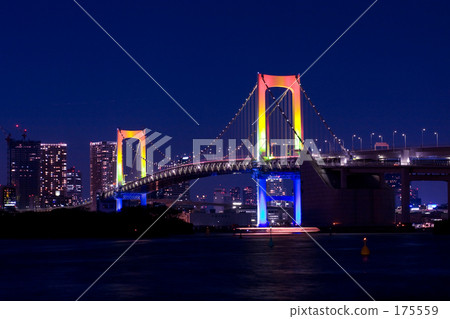 彩虹色的橋 175559